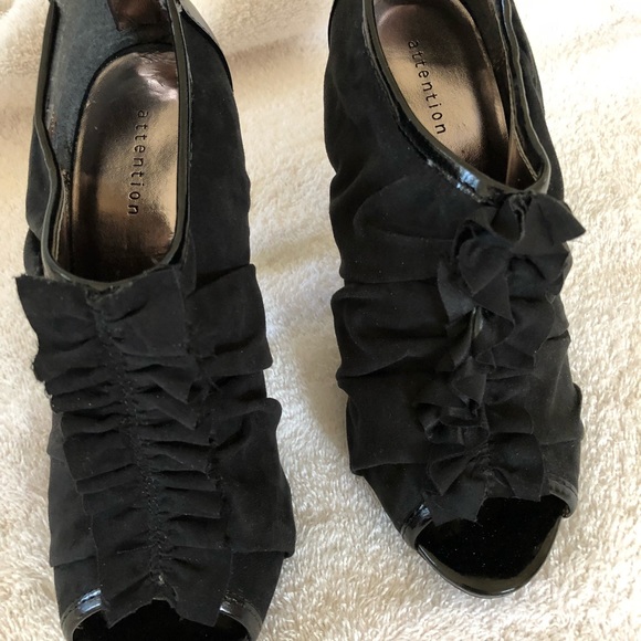 NWOT ATTENTION JASPER HEELS - Picture 5 of 6